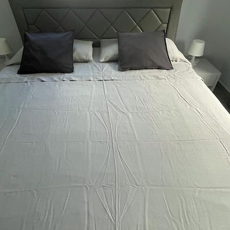شقة Whitehouse Boulevard, Close To Mambo Beach And City Centre يلمستاد المظهر الخارجي الصورة