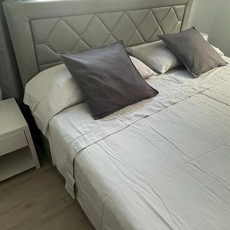 شقة Whitehouse Boulevard, Close To Mambo Beach And City Centre يلمستاد المظهر الخارجي الصورة