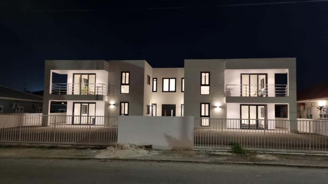 شقة Whitehouse Boulevard, Close To Mambo Beach And City Centre يلمستاد المظهر الخارجي الصورة