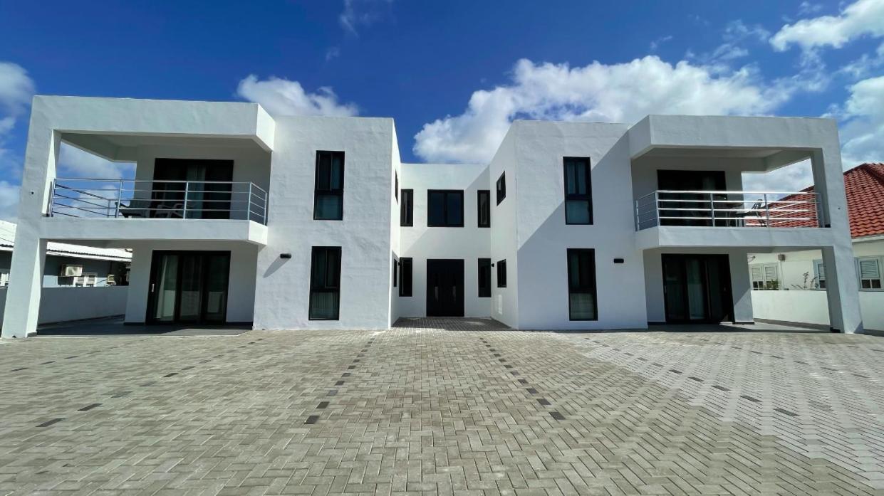 شقة Whitehouse Boulevard, Close To Mambo Beach And City Centre يلمستاد المظهر الخارجي الصورة
