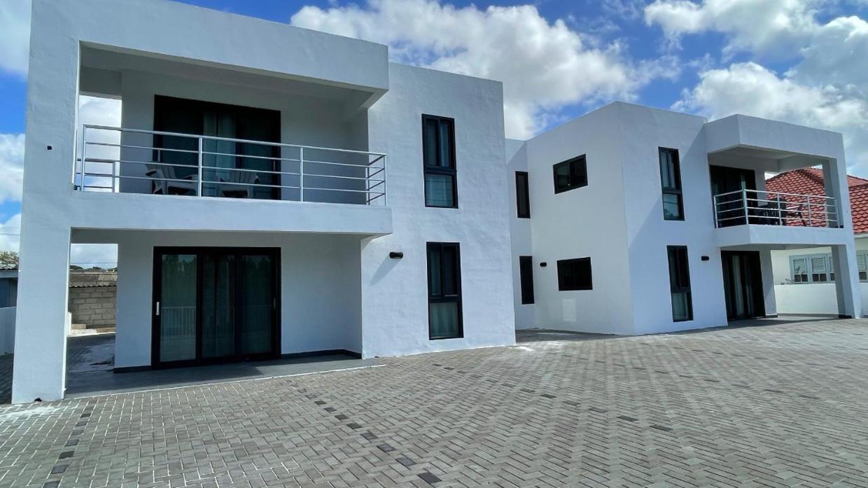 شقة Whitehouse Boulevard, Close To Mambo Beach And City Centre يلمستاد المظهر الخارجي الصورة