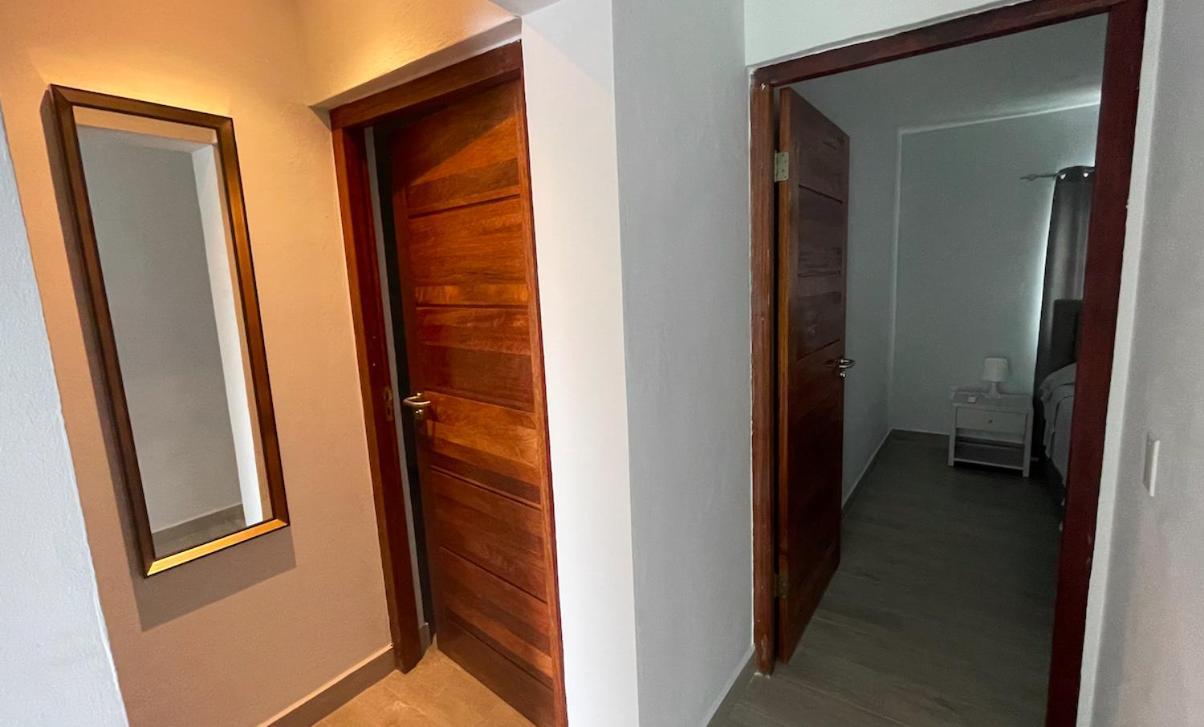 شقة Whitehouse Boulevard, Close To Mambo Beach And City Centre يلمستاد المظهر الخارجي الصورة