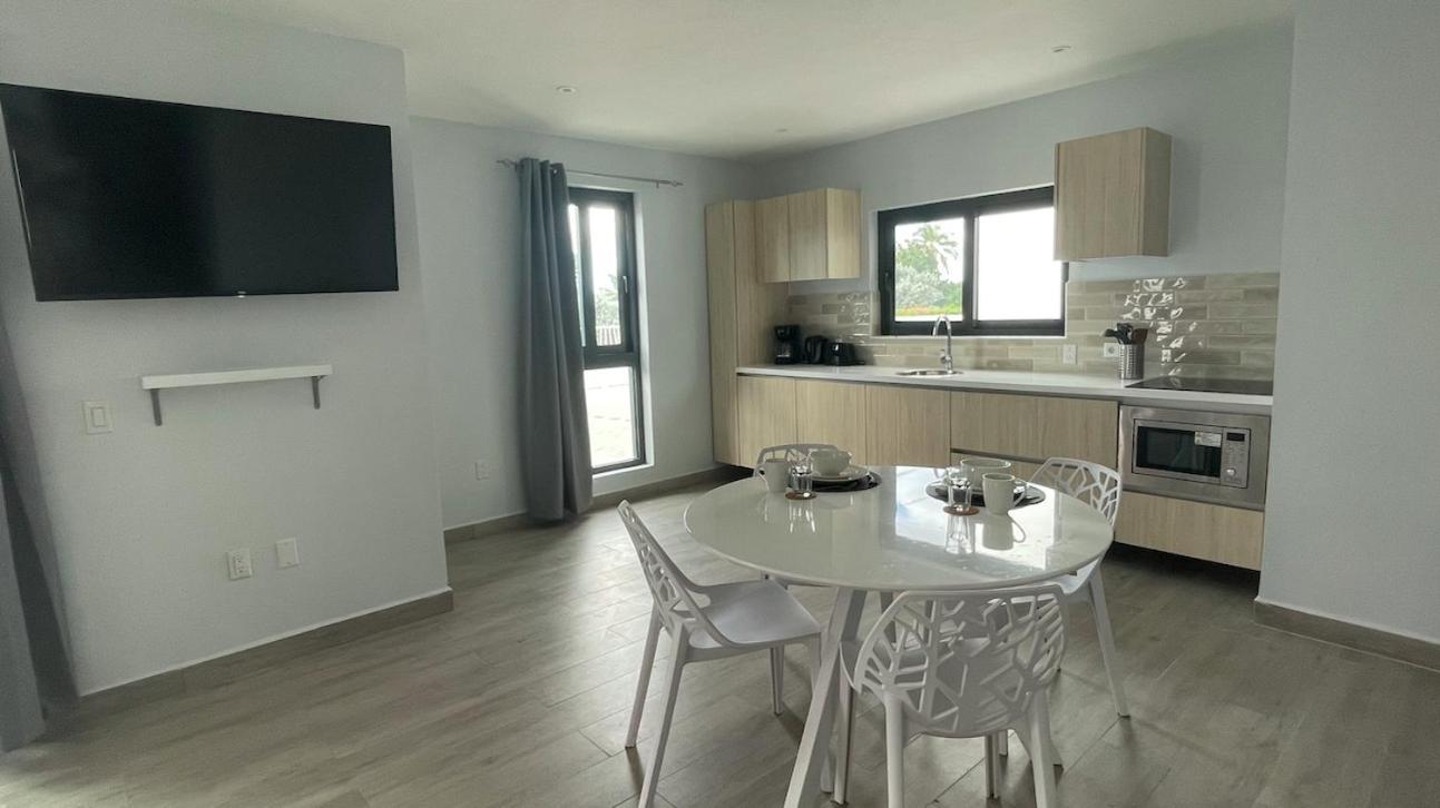 شقة Whitehouse Boulevard, Close To Mambo Beach And City Centre يلمستاد المظهر الخارجي الصورة